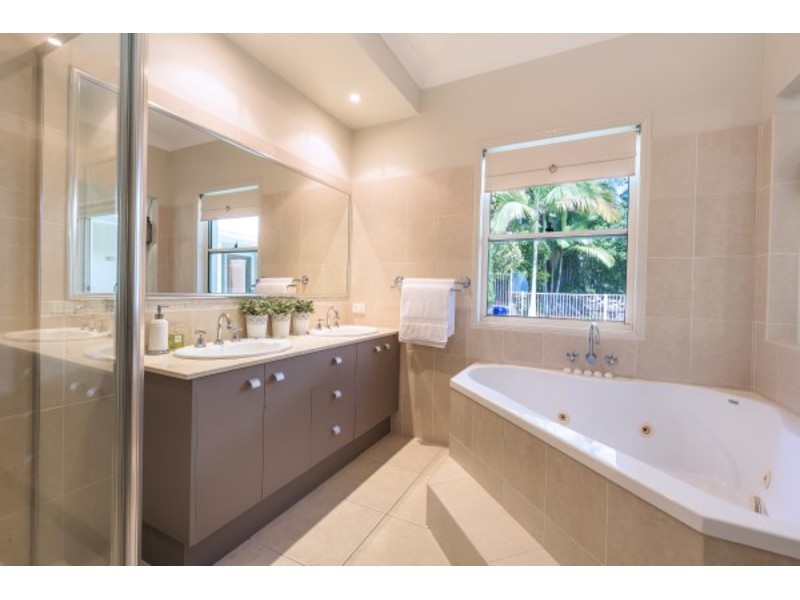 15 Longwood Drive, Peregian Springs QLD 4573