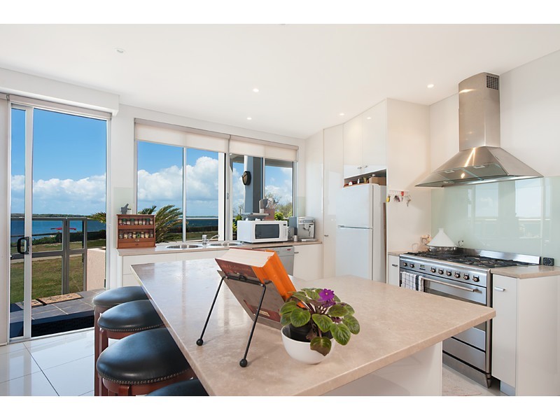 2/47 Landsborough Pde, Golden Beach QLD 4551