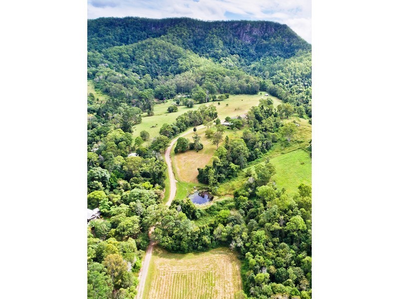 8 Bluff Road, Kenilworth QLD 4574