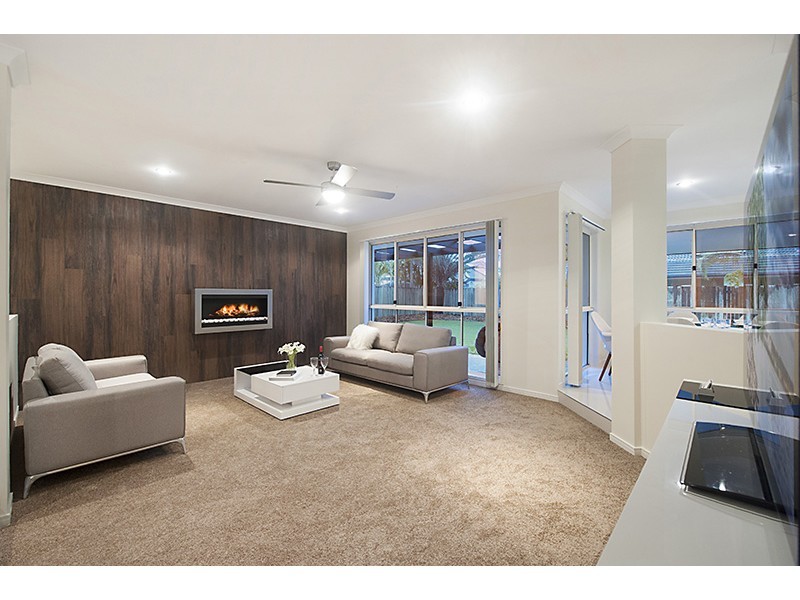 17 Fantail Place, Twin Waters QLD 4564