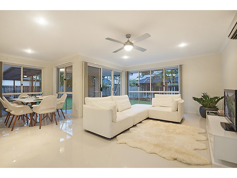 17 Fantail Place, Twin Waters QLD 4564