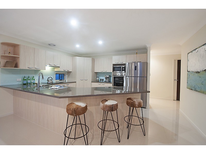 17 Fantail Place, Twin Waters QLD 4564