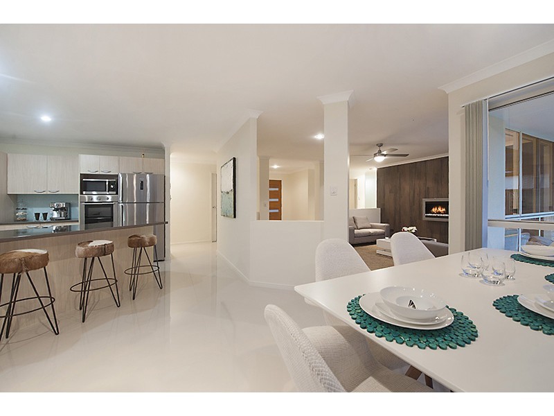 17 Fantail Place, Twin Waters QLD 4564