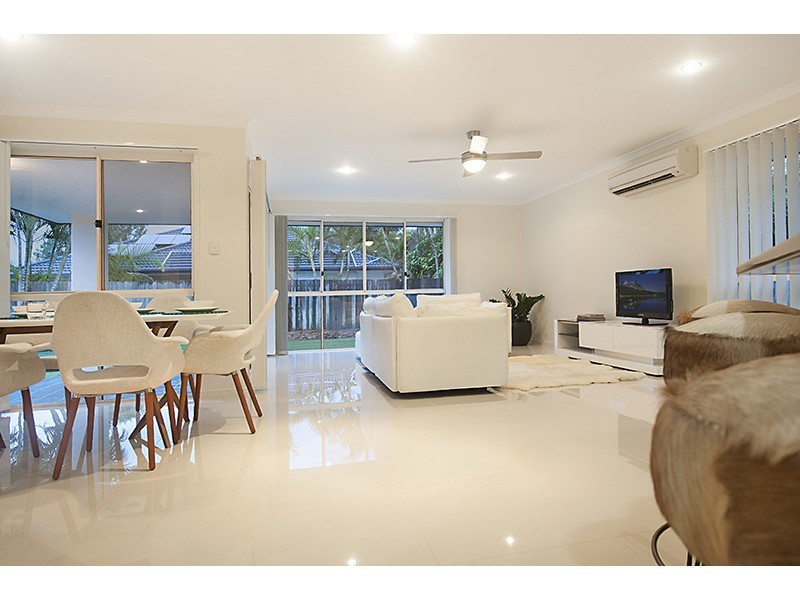 17 Fantail Place, Twin Waters QLD 4564