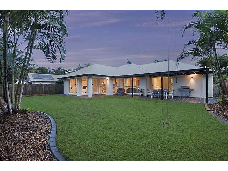 17 Fantail Place, Twin Waters QLD 4564