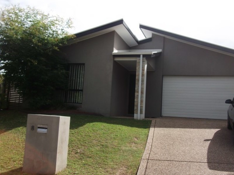 8 Sandhurst Crescent, Peregian Springs QLD 4573