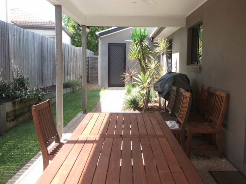 8 Sandhurst Crescent, Peregian Springs QLD 4573