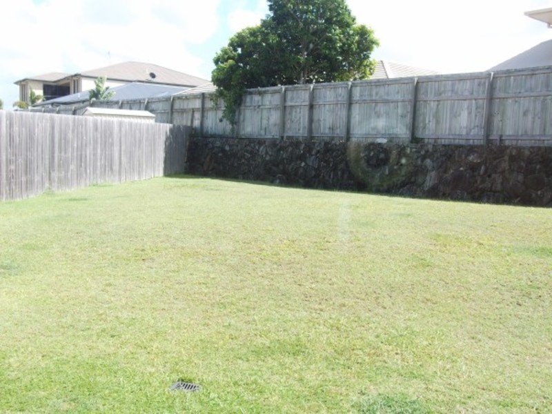 8 Sandhurst Crescent, Peregian Springs QLD 4573