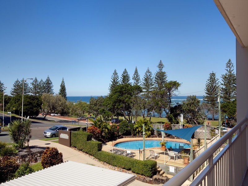 111/15 Bulcock Beach, Caloundra QLD 4551