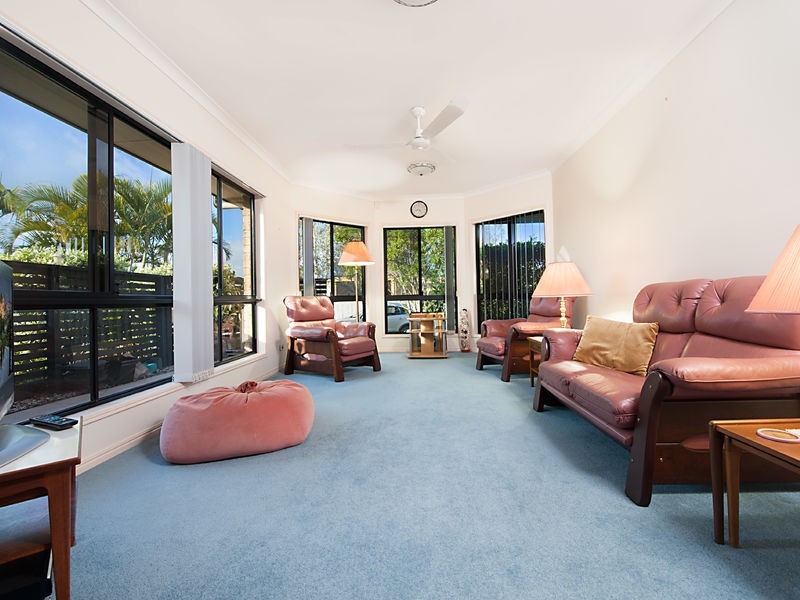 22 Rosslare Street, Caloundra West QLD 4551