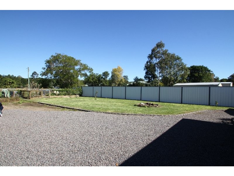 147 Old Gympie Rd, Mooloolah Valley QLD 4553