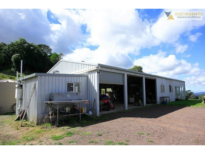 303 Tablelands Rd, Cooran QLD 4569