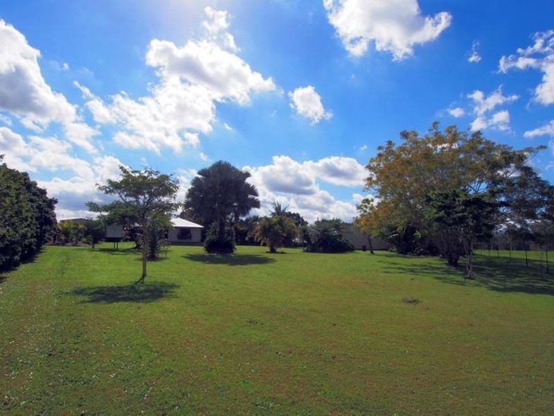 80 Mountain Vista Dr, Glass House Mountains QLD 4518