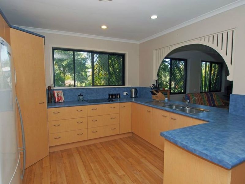 80 Mountain Vista Dr, Glass House Mountains QLD 4518