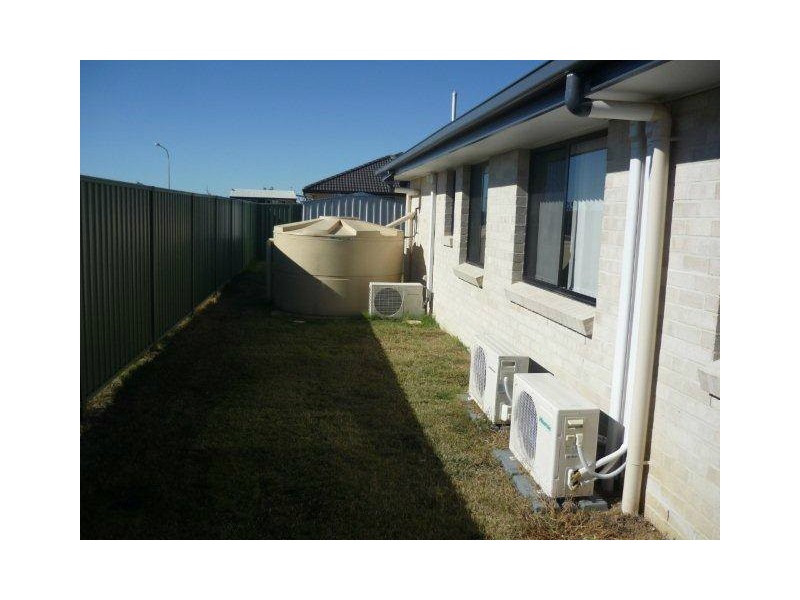 38 Naumann Street, Moranbah QLD 4744