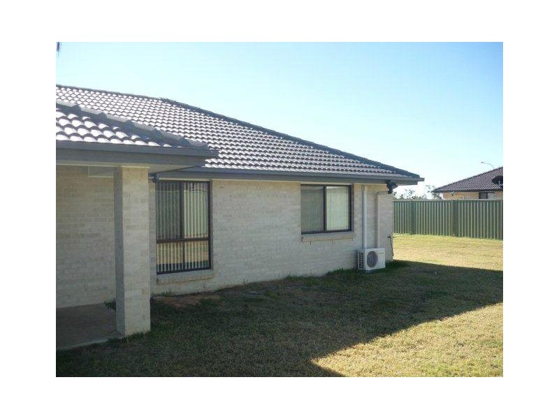 38 Naumann Street, Moranbah QLD 4744