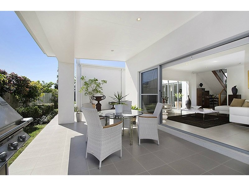 142 The Avenue, Peregian Springs QLD 4573