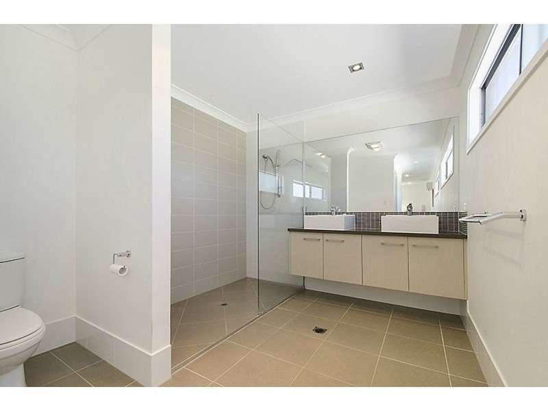 142 The Avenue, Peregian Springs QLD 4573