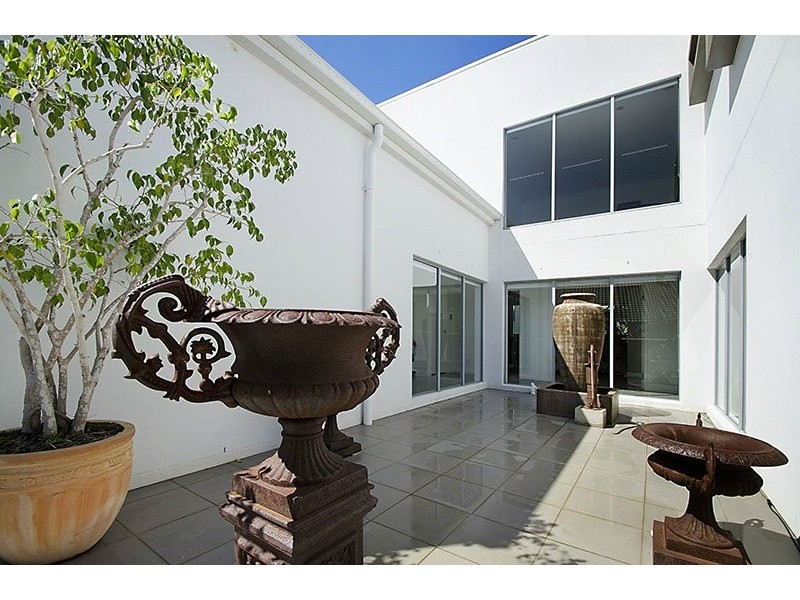 142 The Avenue, Peregian Springs QLD 4573