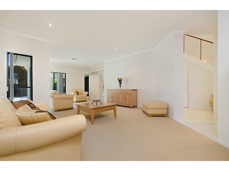 1 Inverness Place, Peregian Springs QLD 4573