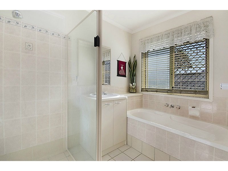 28 James Cook Dr, Sippy Downs QLD 4556