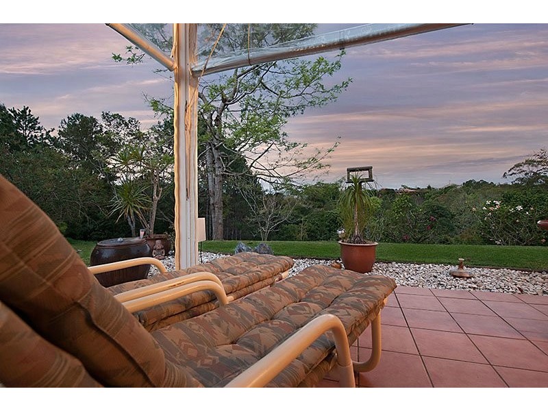 11 Hillfoot La, Montville QLD 4560