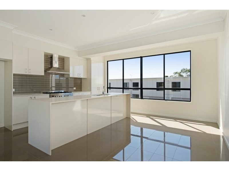 18/50 Lakefield Drive, North Lakes QLD 4509