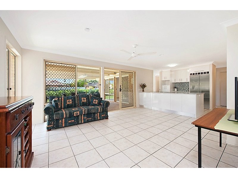 2 Ironwood Ct, Mountain Creek QLD 4557