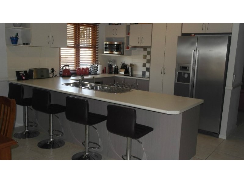 1 Meridian Ave, Springfield Lakes QLD 4300