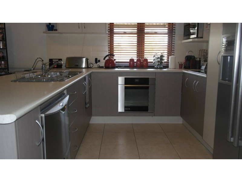 1 Meridian Ave, Springfield Lakes QLD 4300