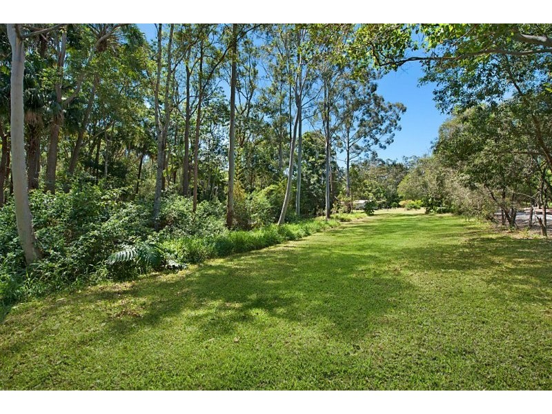 50 Rainforest Rd, Chevallum QLD 4555