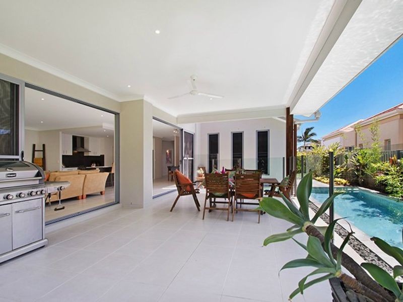 77 The Avenue, Peregian Springs QLD 4573