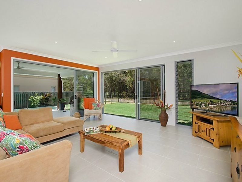 77 The Avenue, Peregian Springs QLD 4573