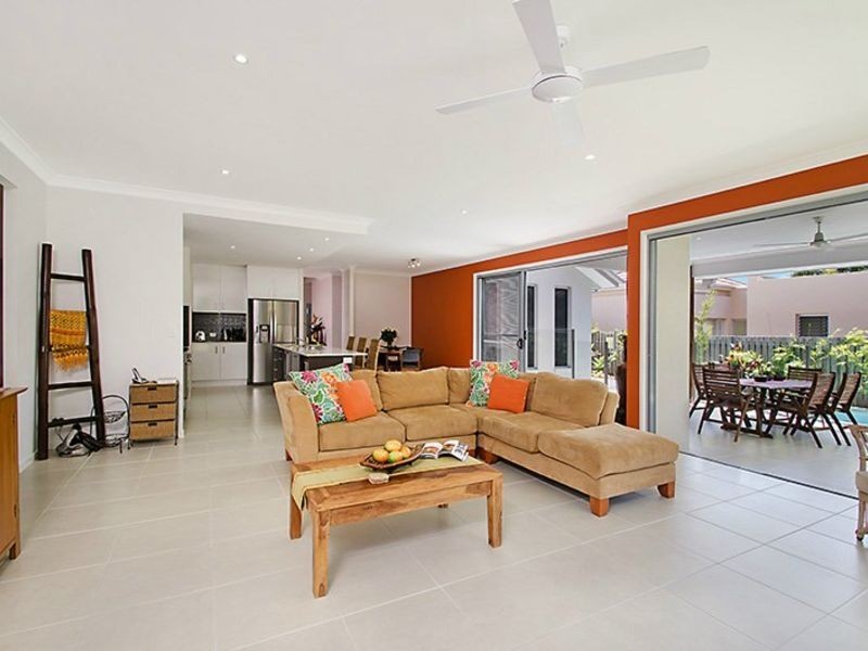 77 The Avenue, Peregian Springs QLD 4573