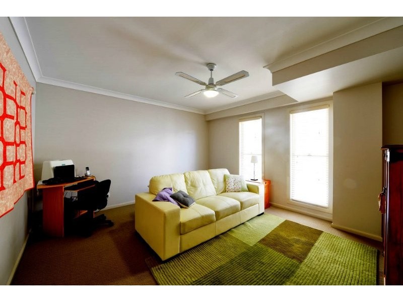 13 Hilltop Tce, Springfield Lakes QLD 4300