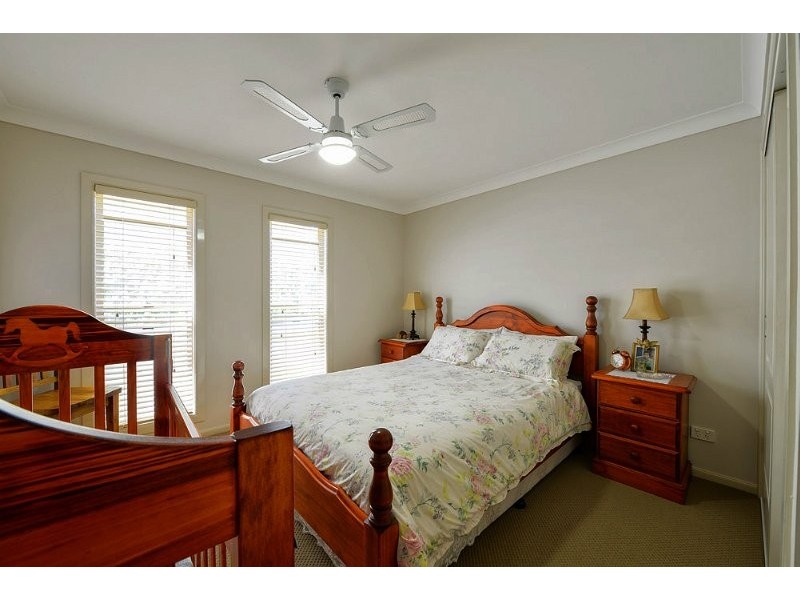 13 Hilltop Tce, Springfield Lakes QLD 4300