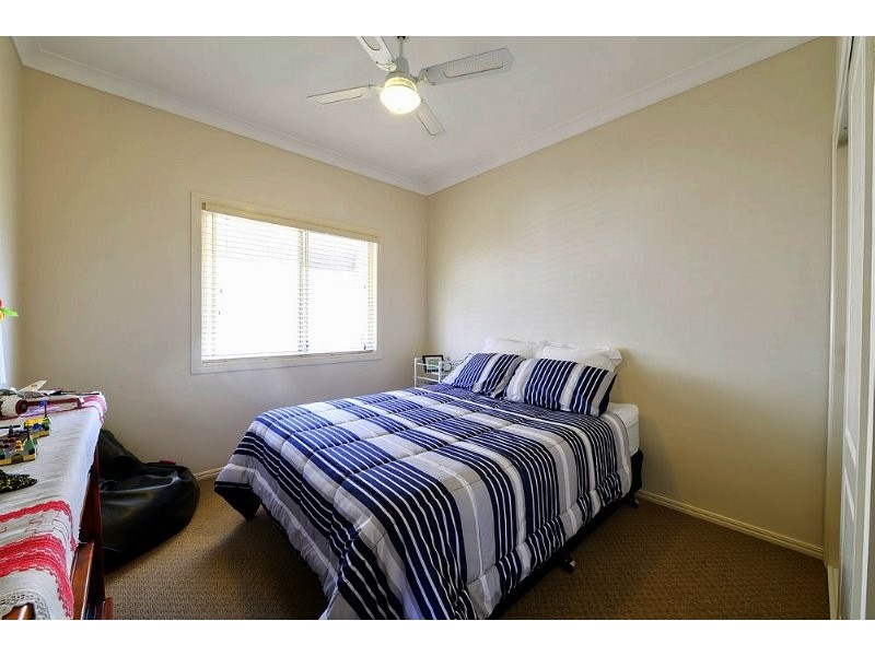 13 Hilltop Tce, Springfield Lakes QLD 4300