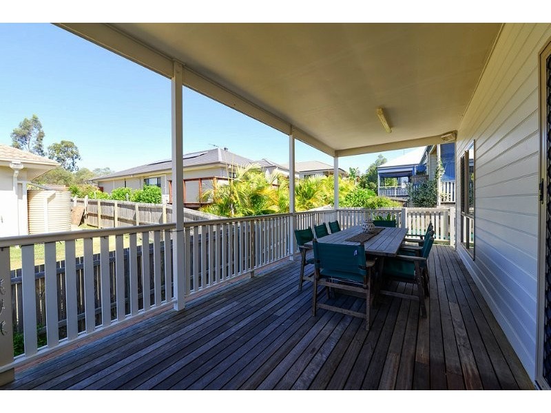 13 Hilltop Tce, Springfield Lakes QLD 4300