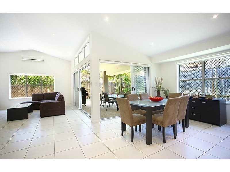 5 Rangeleigh Court, Palmwoods QLD 4555