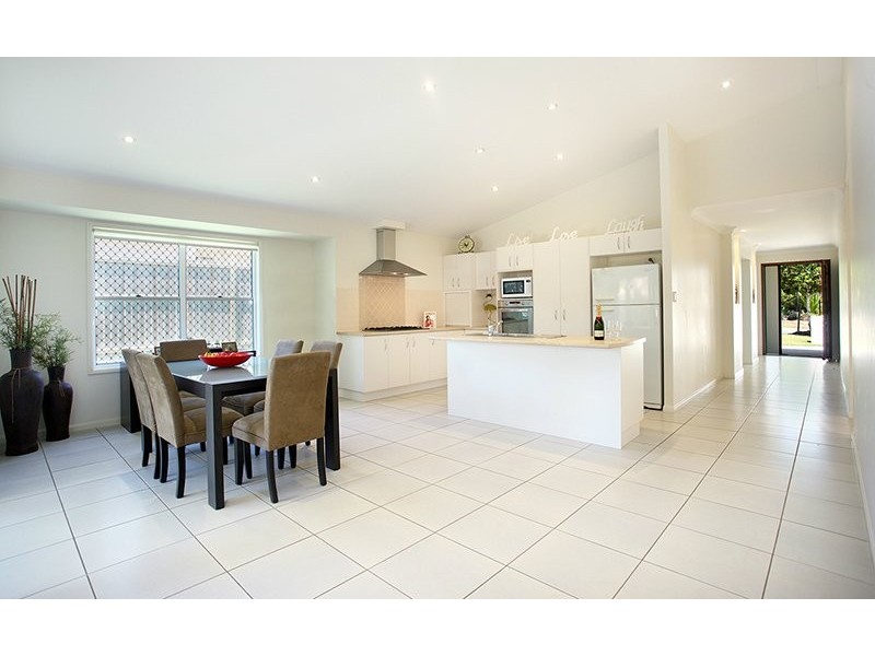 5 Rangeleigh Court, Palmwoods QLD 4555