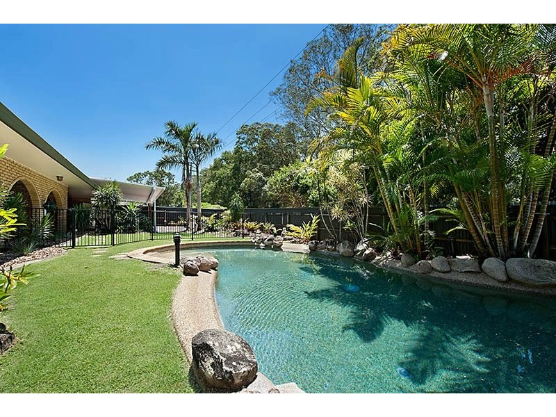 102 Hunchy Rd, Palmwoods QLD 4555