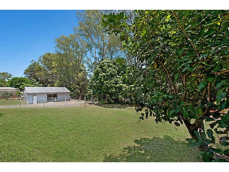 102 Hunchy Rd, Palmwoods QLD 4555