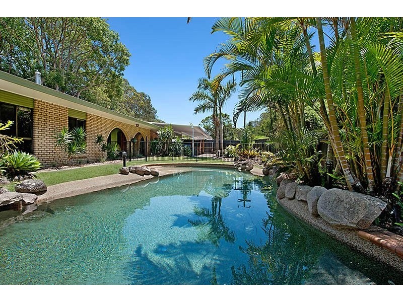 102 Hunchy Rd, Palmwoods QLD 4555