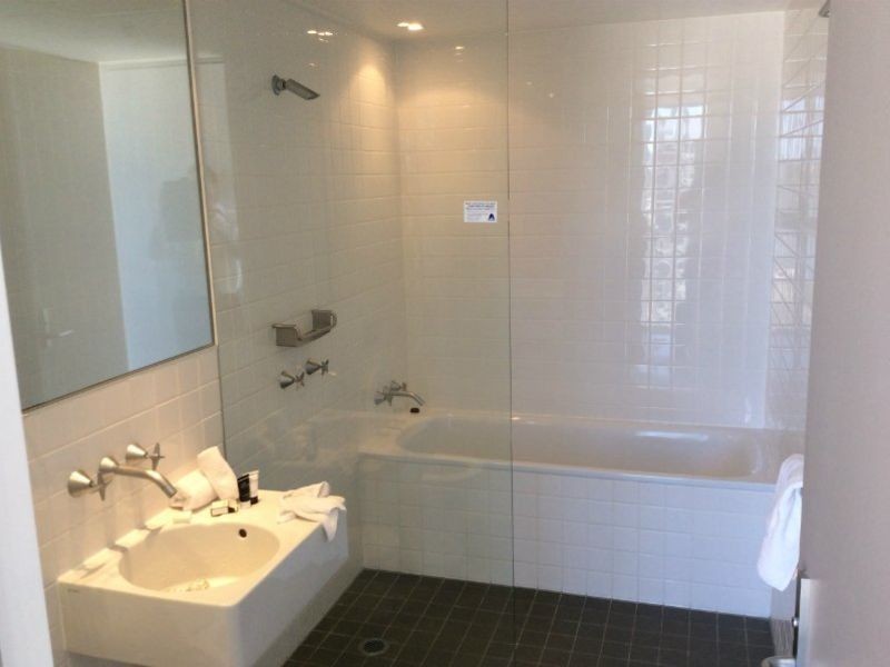 1701/159 Old Burleigh Rd, Broadbeach QLD 4218