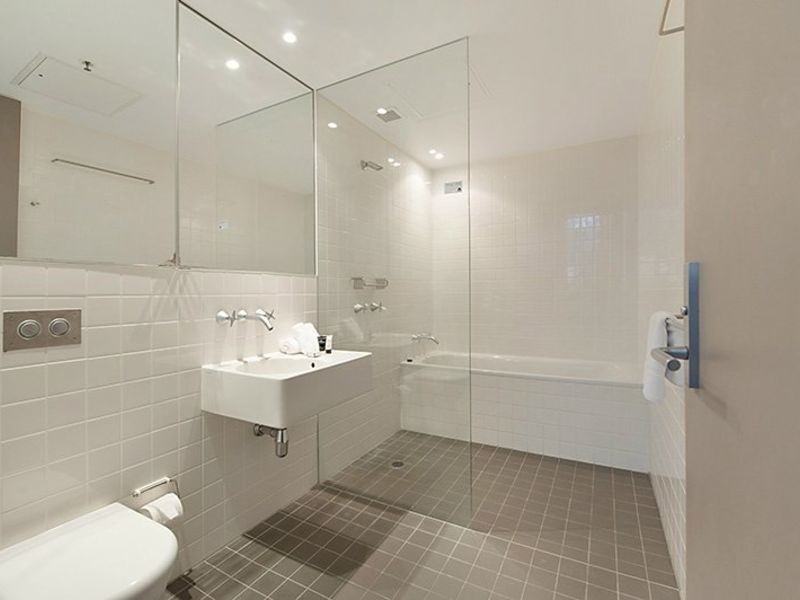 1701/159 Old Burleigh Rd, Broadbeach QLD 4218