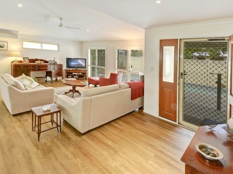 2 MANOR LANE, Buderim QLD 4556