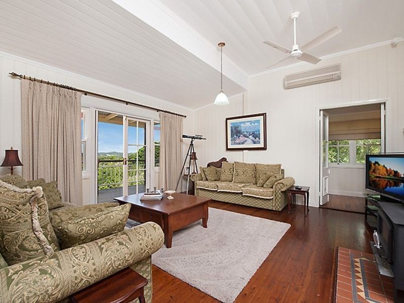 210-212 WESTERN AVENUE, Montville QLD 4560