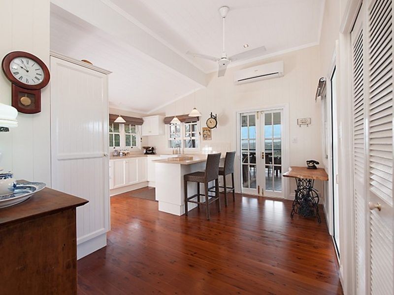 210-212 WESTERN AVENUE, Montville QLD 4560