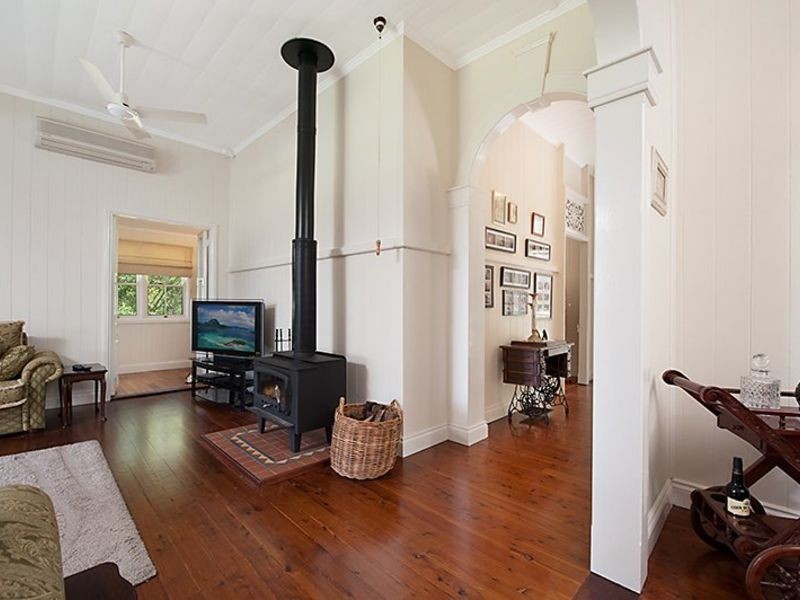 210-212 WESTERN AVENUE, Montville QLD 4560