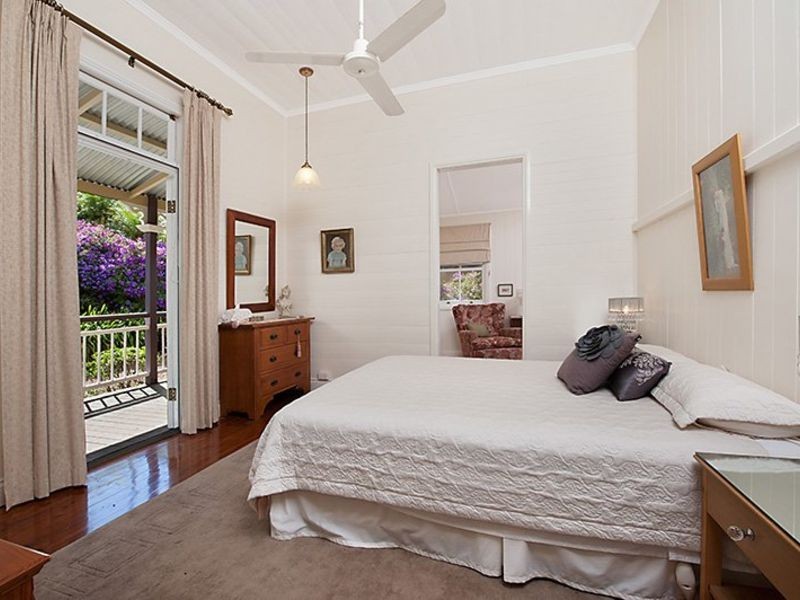 210-212 WESTERN AVENUE, Montville QLD 4560